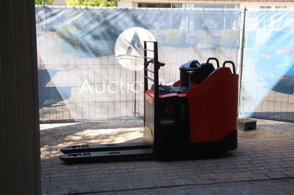 Toyota LPE250 Electric Pallet Truck 2500kg 2020