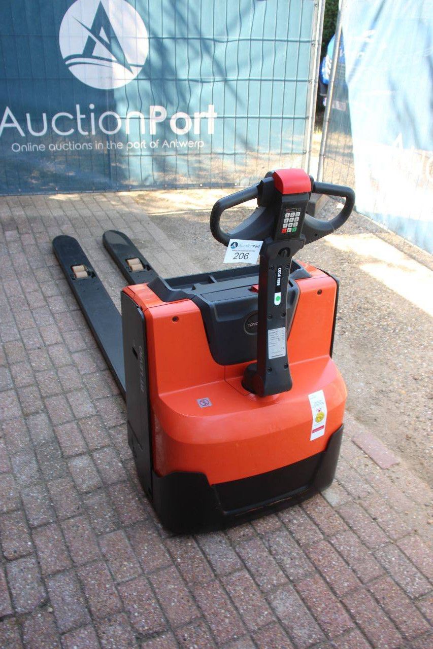 Toyota LWE200 Electric Pallet Truck 2000kg 2023