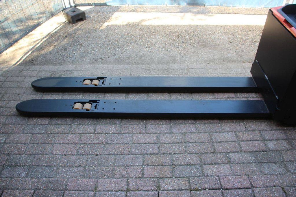Toyota LWE200 Electric Pallet Truck 2000kg 2023