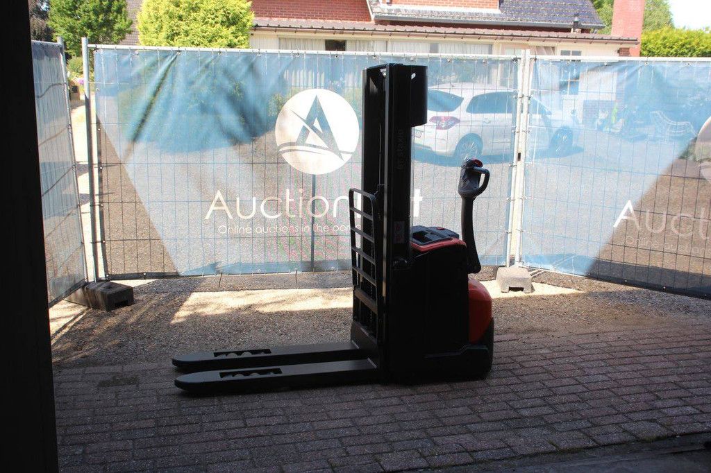 Stacker BT SWE140L Electric 1400kg 2.65m 2015