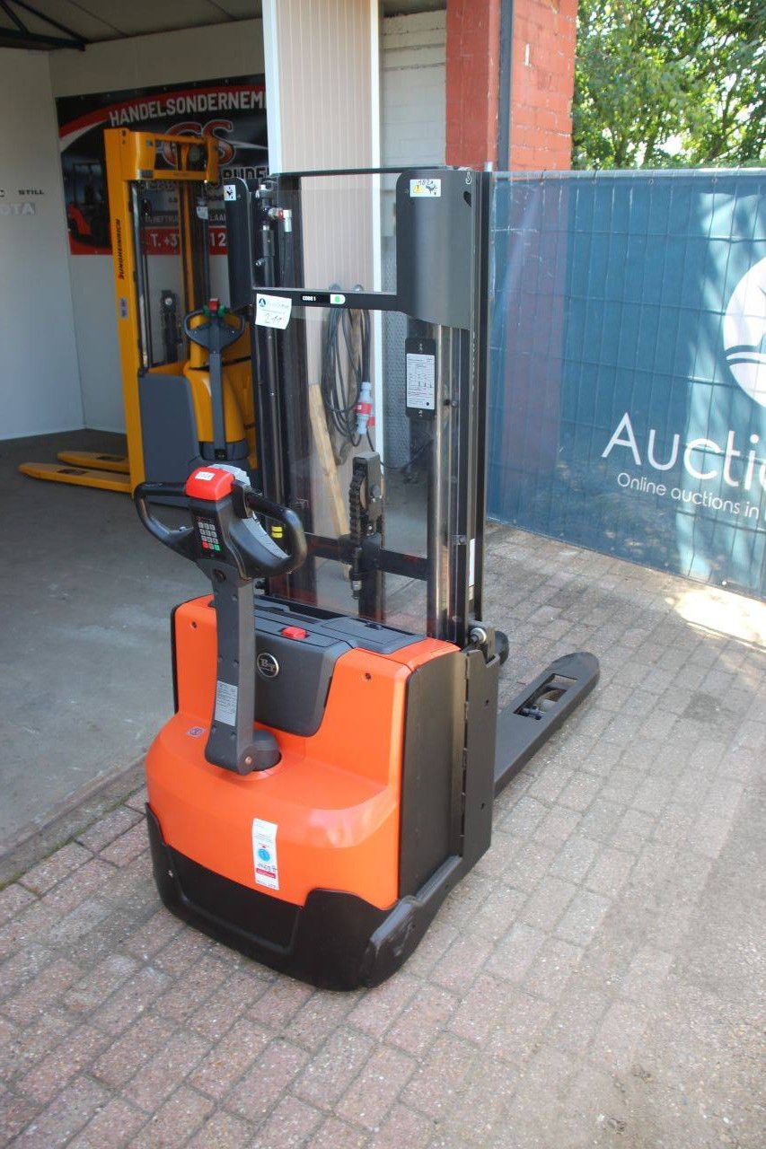 Stapler BT SWE140L Elektro 1400 kg 2,65 m 2015