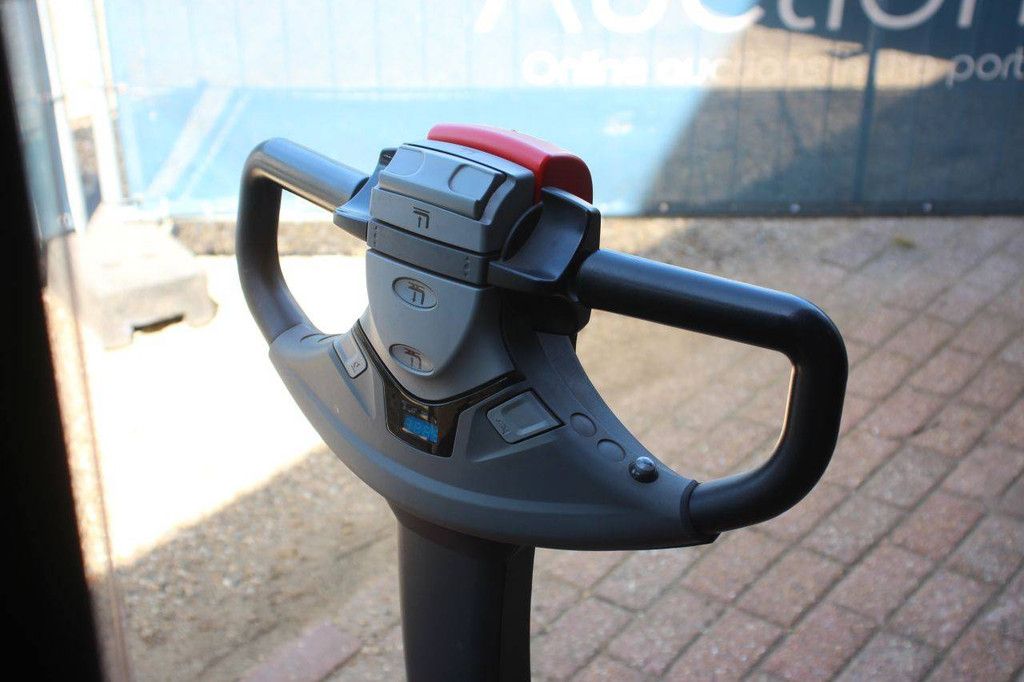Stapler BT SWE140L Elektro 1400 kg 2,65 m 2015