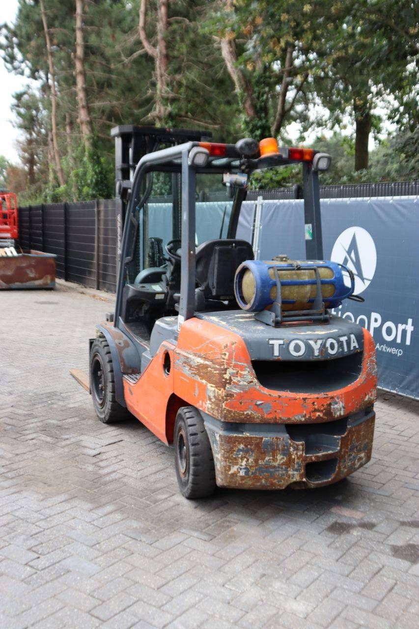 Heftruck Toyota 8FGJF35 LPG 2761kg 4.7m 2008