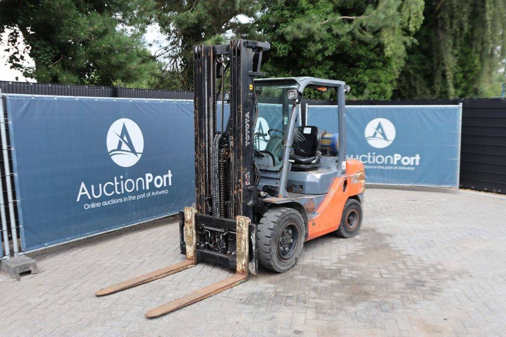 Heftruck Toyota 8FGJF35 LPG 2761kg 4.7m 2008
