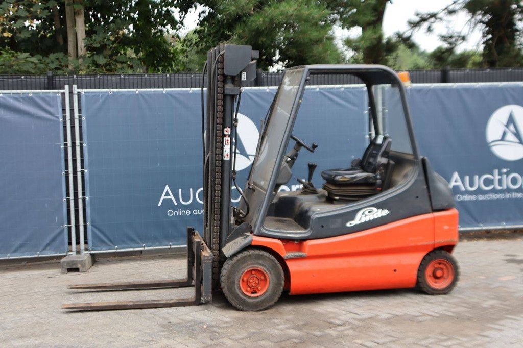 Linde E25-01 Elektrogabelstapler 2500 kg 4,47 m 1997