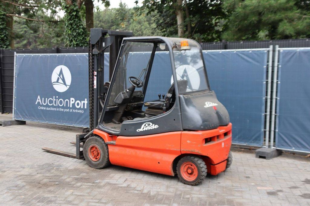 Linde E25-01 Elektrogabelstapler 2500 kg 4,47 m 1997