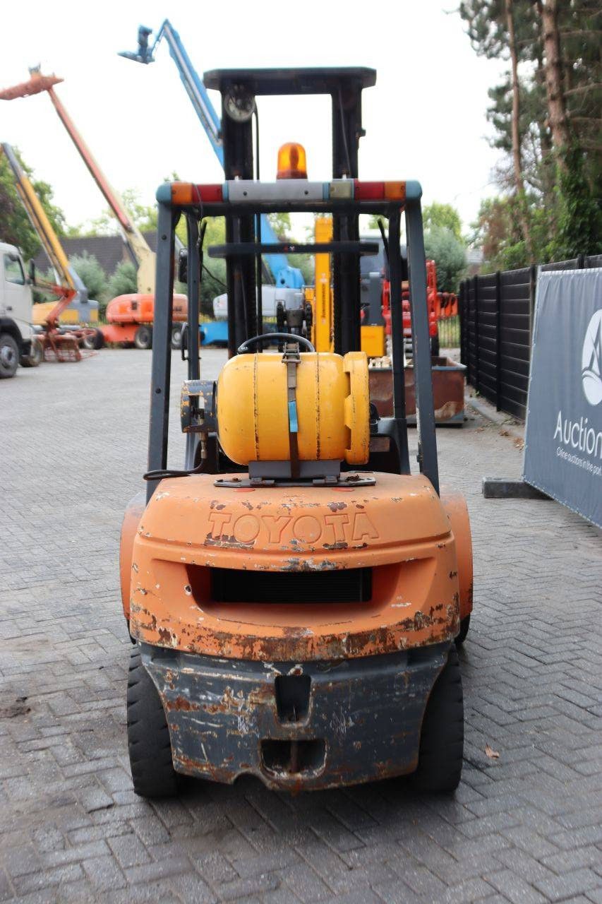 Heftruck Toyota 30 LPG 3000kg 1999