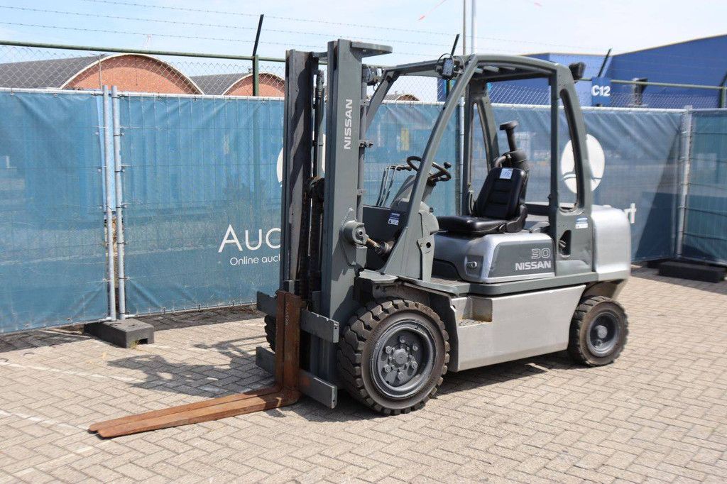 Heftruck Nissan 30 Diesel 3000kg