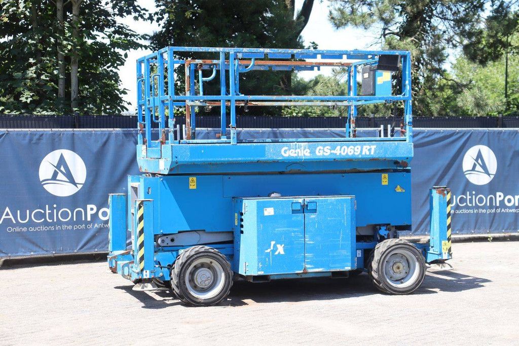 Scherenbühne Genie GS-4069 RT Diesel 363 kg 14,12 m 2014