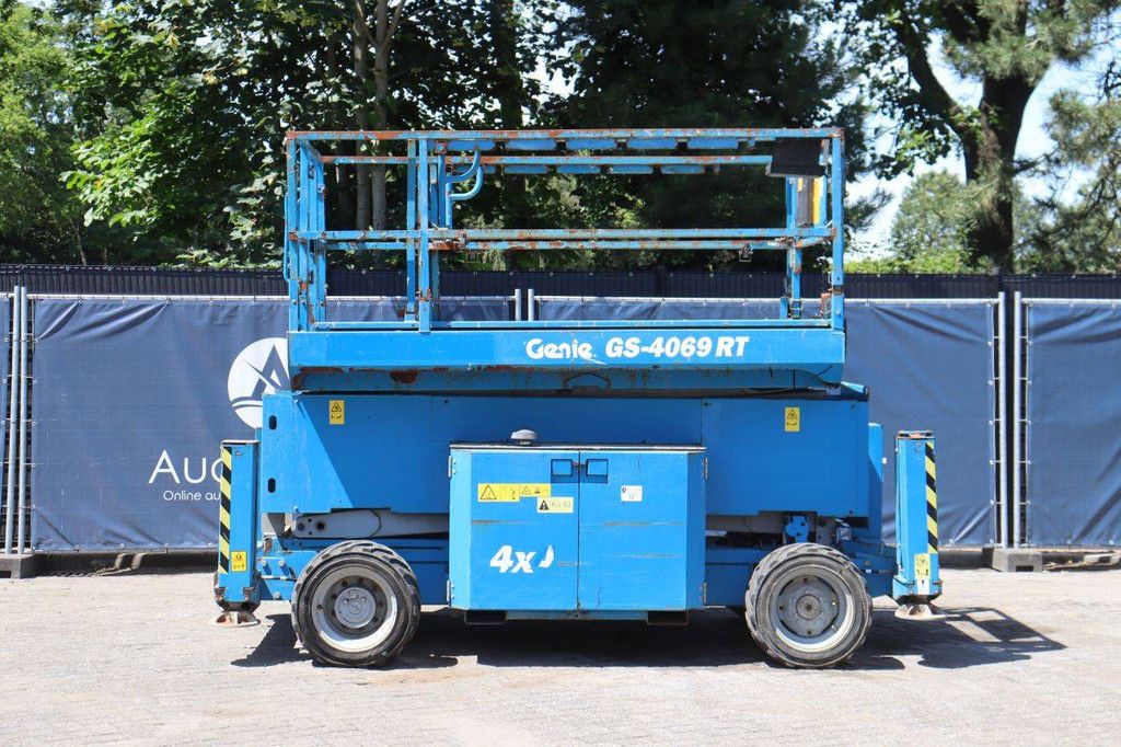 Scherenarbeitsbühne Genie GS4069 RT Diesel 363 kg 14,3 m 2014