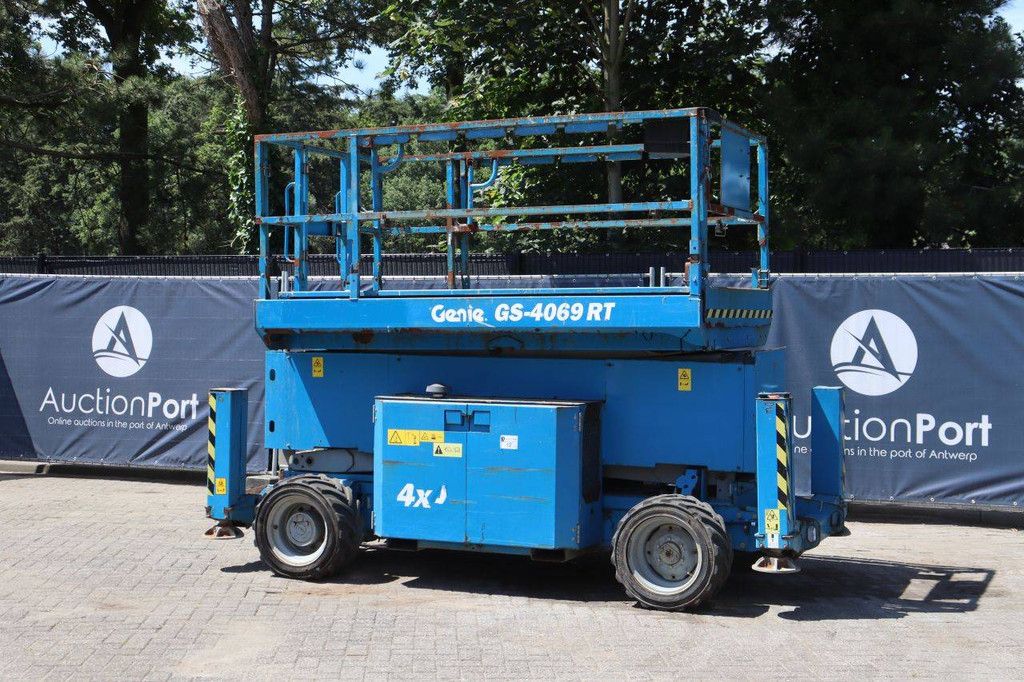Scherenarbeitsbühne Genie GS4069 RT Diesel 363 kg 14,3 m 2014