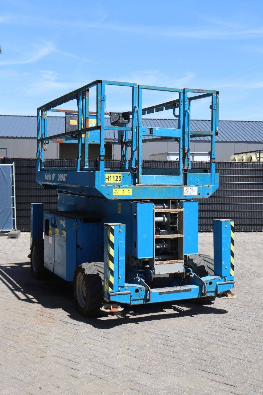Scherenarbeitsbühne Genie GS4069 RT Diesel 363 kg 14,3 m 2014