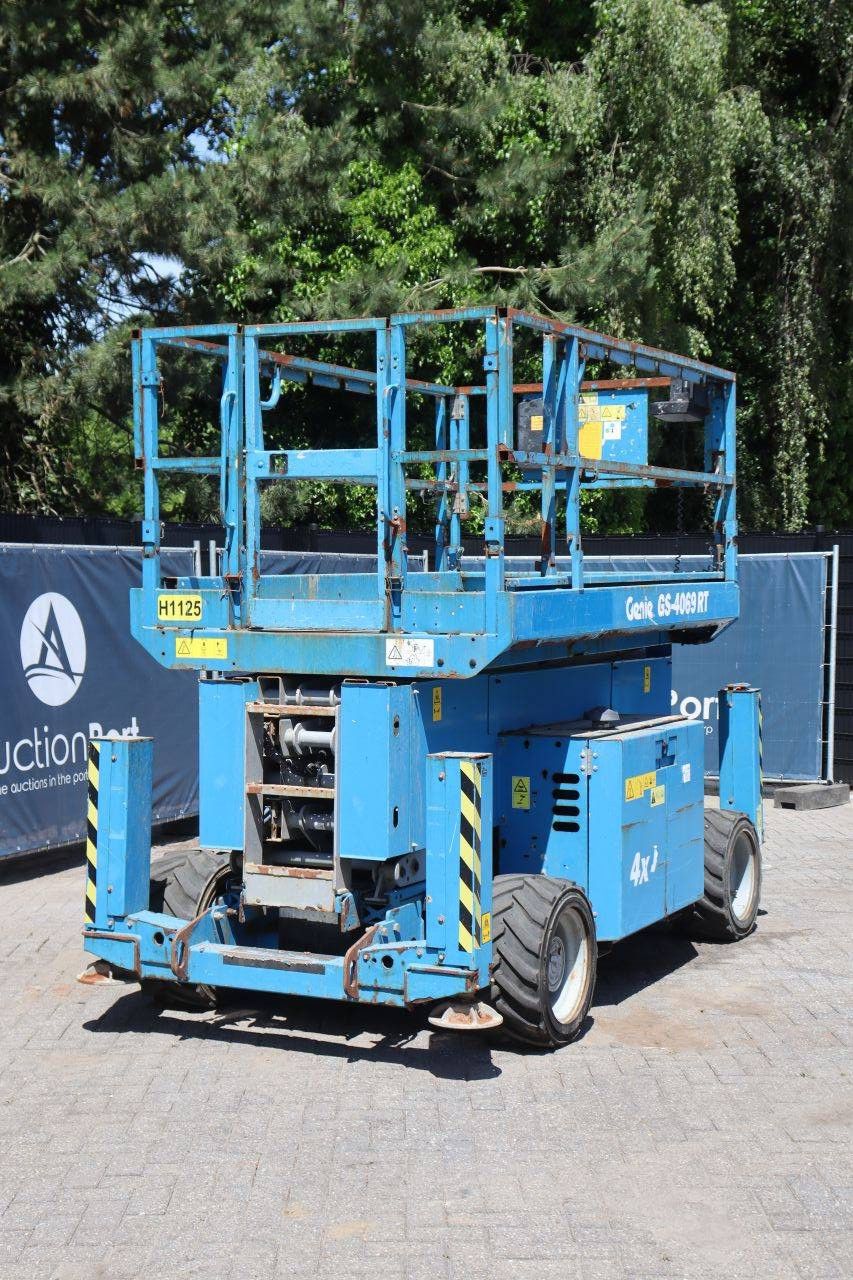 Scherenarbeitsbühne Genie GS4069 RT Diesel 363 kg 14,3 m 2014