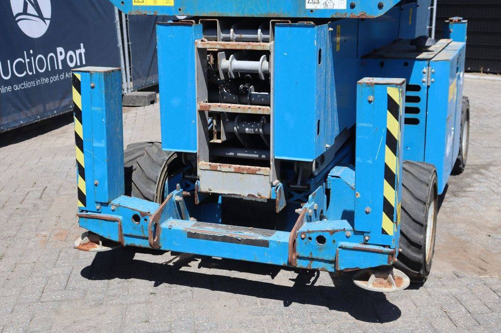 Scherenarbeitsbühne Genie GS4069 RT Diesel 363 kg 14,3 m 2014