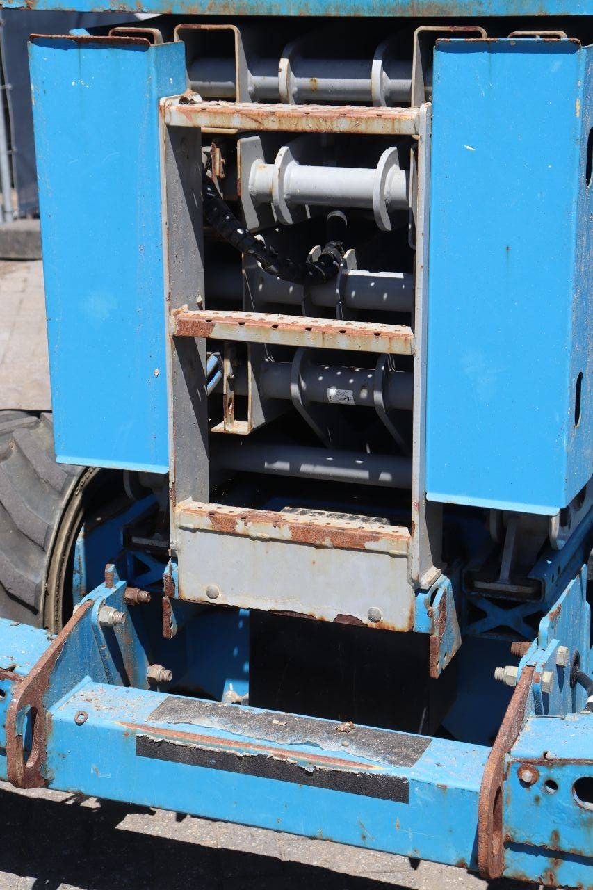 Scherenarbeitsbühne Genie GS4069 RT Diesel 363 kg 14,3 m 2014