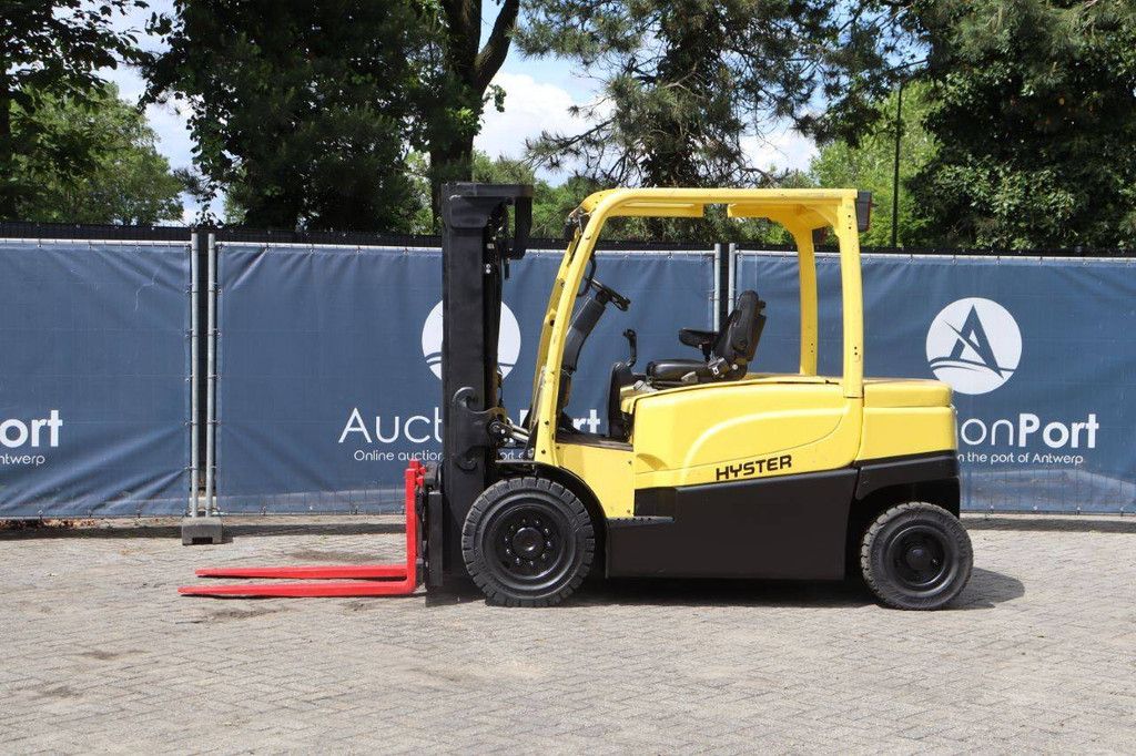 Hyster J4.0XN Electric Forklift 4000kg 4.56m 2014
