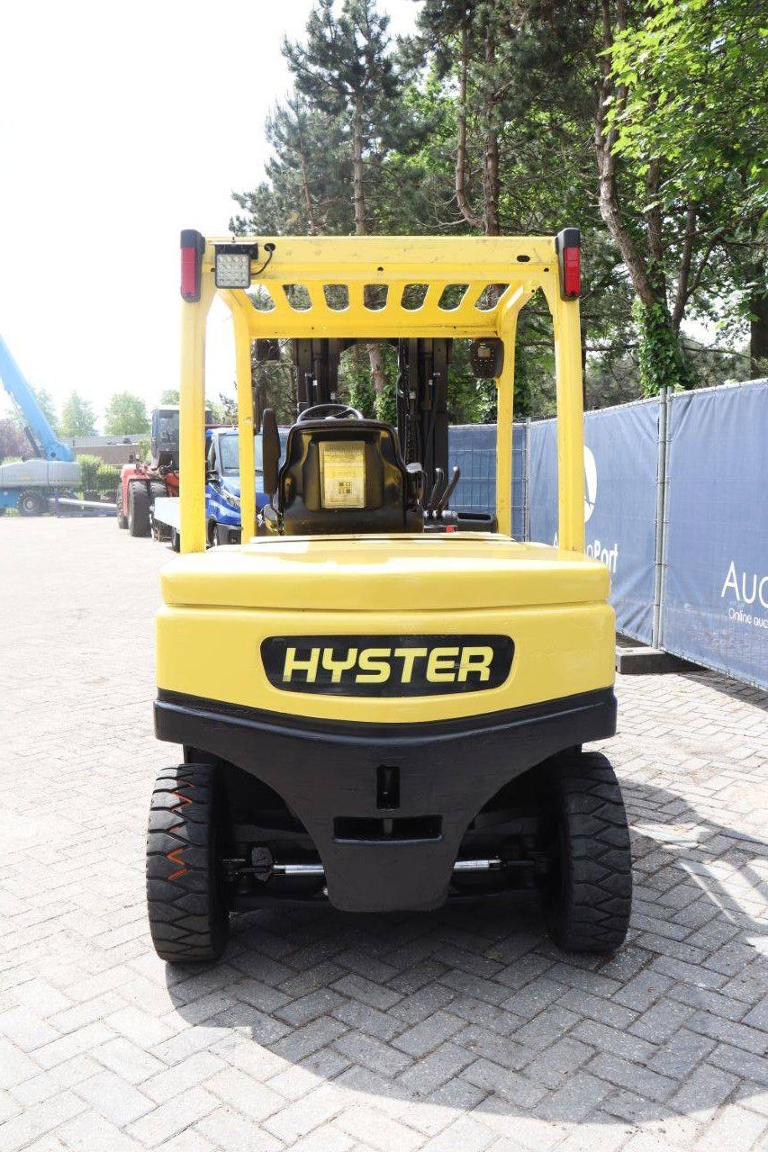 Hyster J4.0XN Electric Forklift 4000kg 4.56m 2014