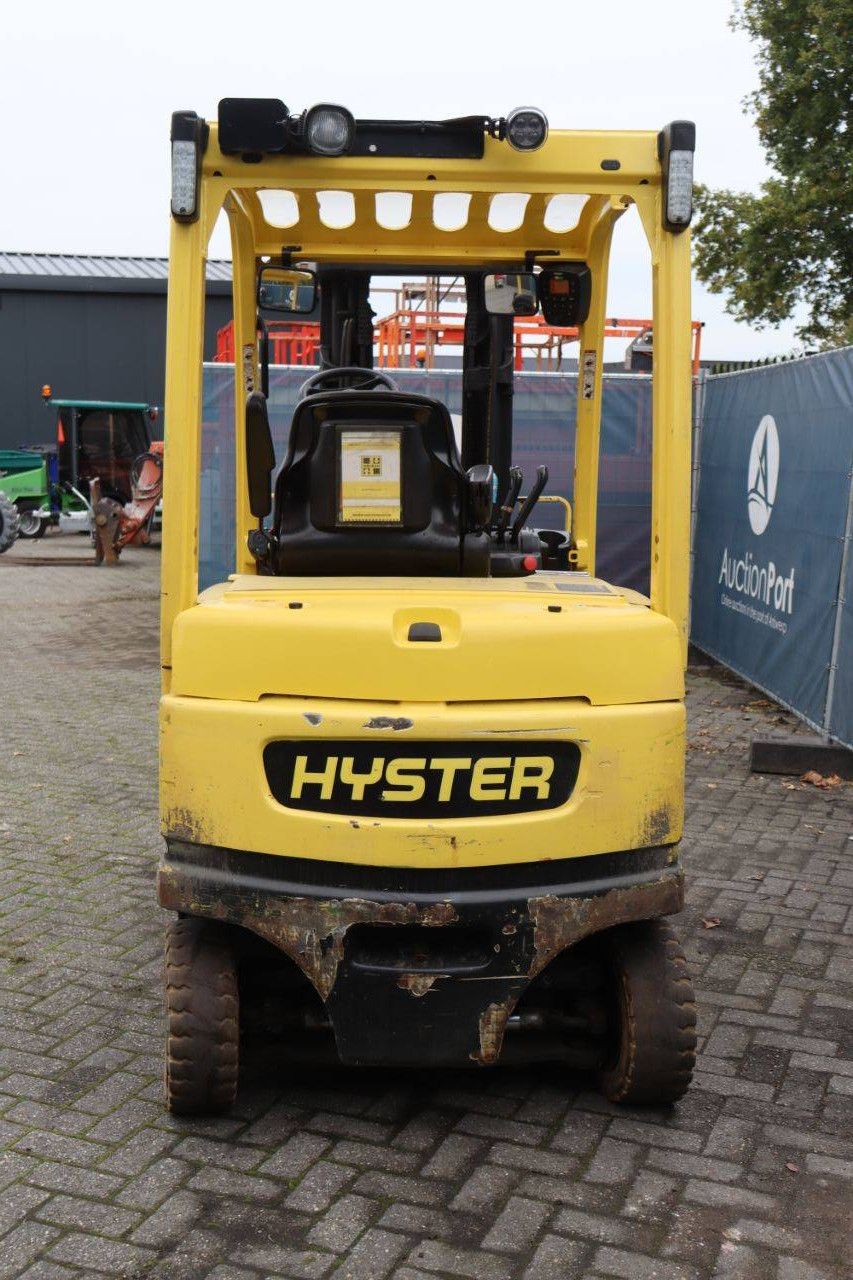 Hyster J2.5XN Electric Forklift 2360kg 4.95m 2017