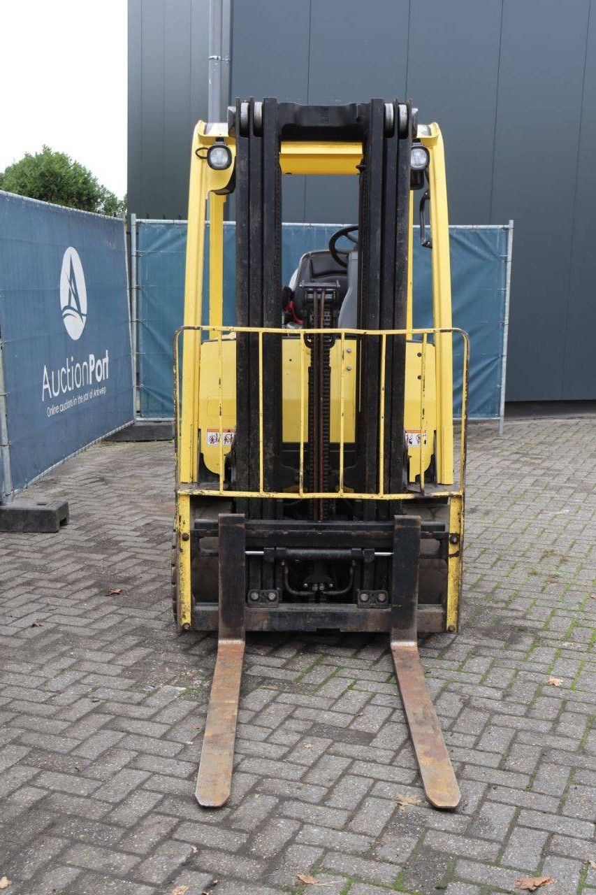Hyster J2.5XN Electric Forklift 2360kg 4.95m 2017