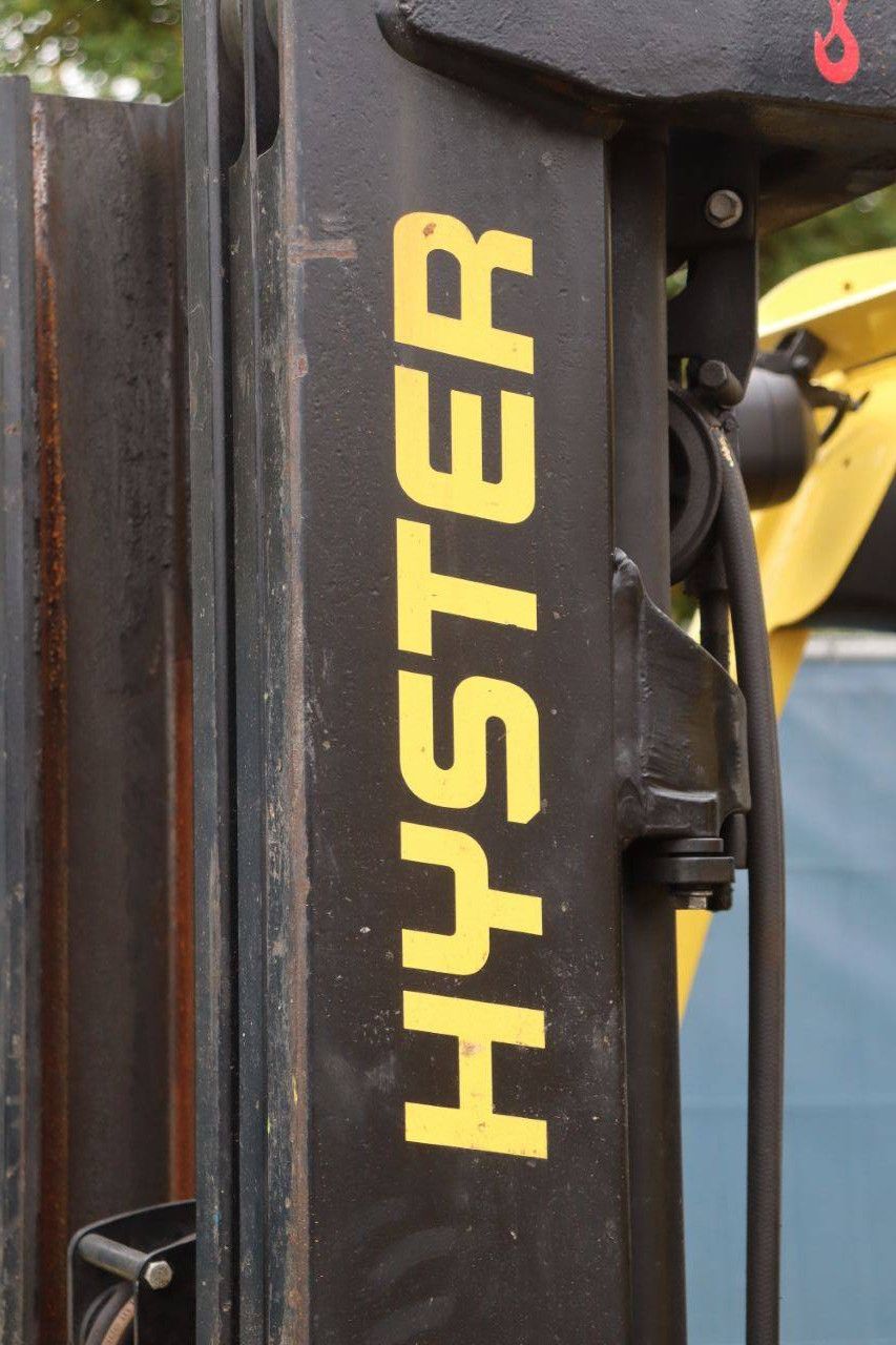 Hyster J2.5XN Electric Forklift 2360kg 4.95m 2017