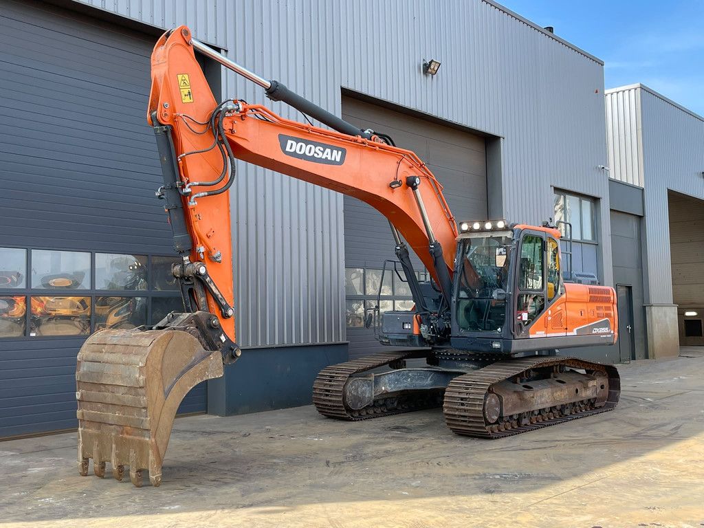 Doosan DX255LC-5