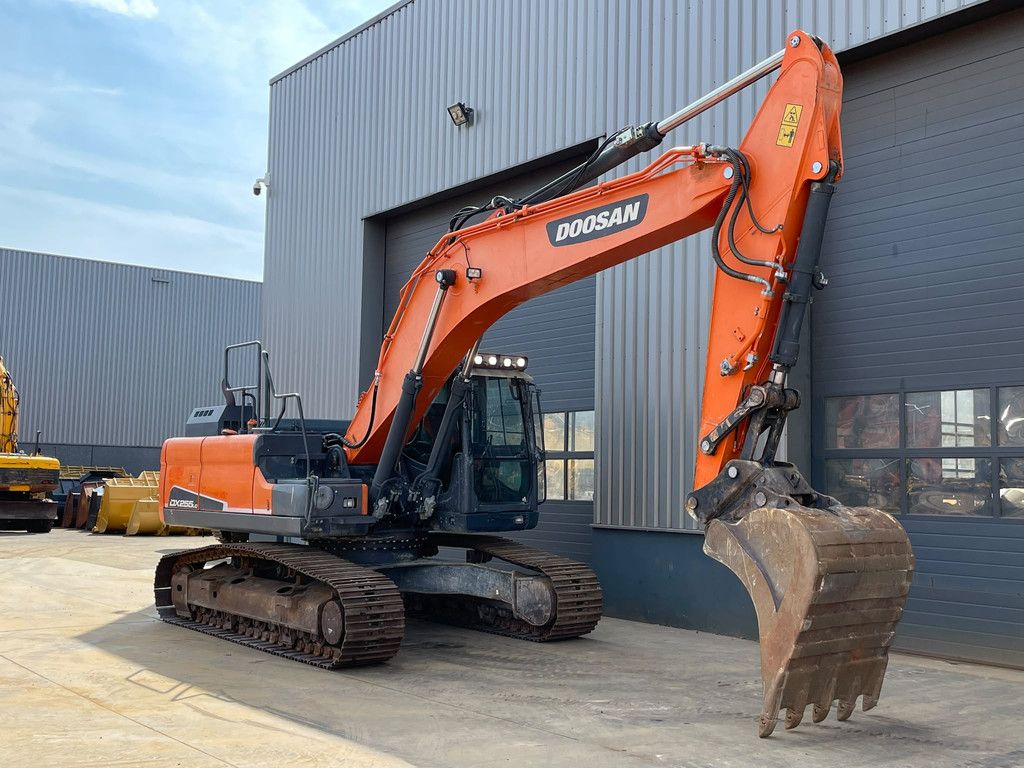 Doosan DX255LC-5