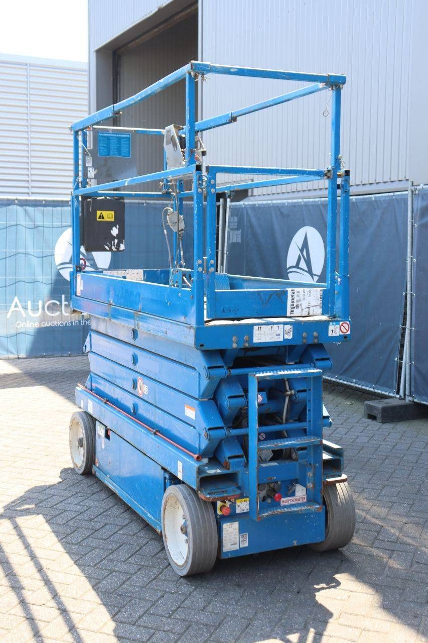 Skyjack SJIII-3226 Elektrische Scherenbühne 227 kg 9,9 m 2015