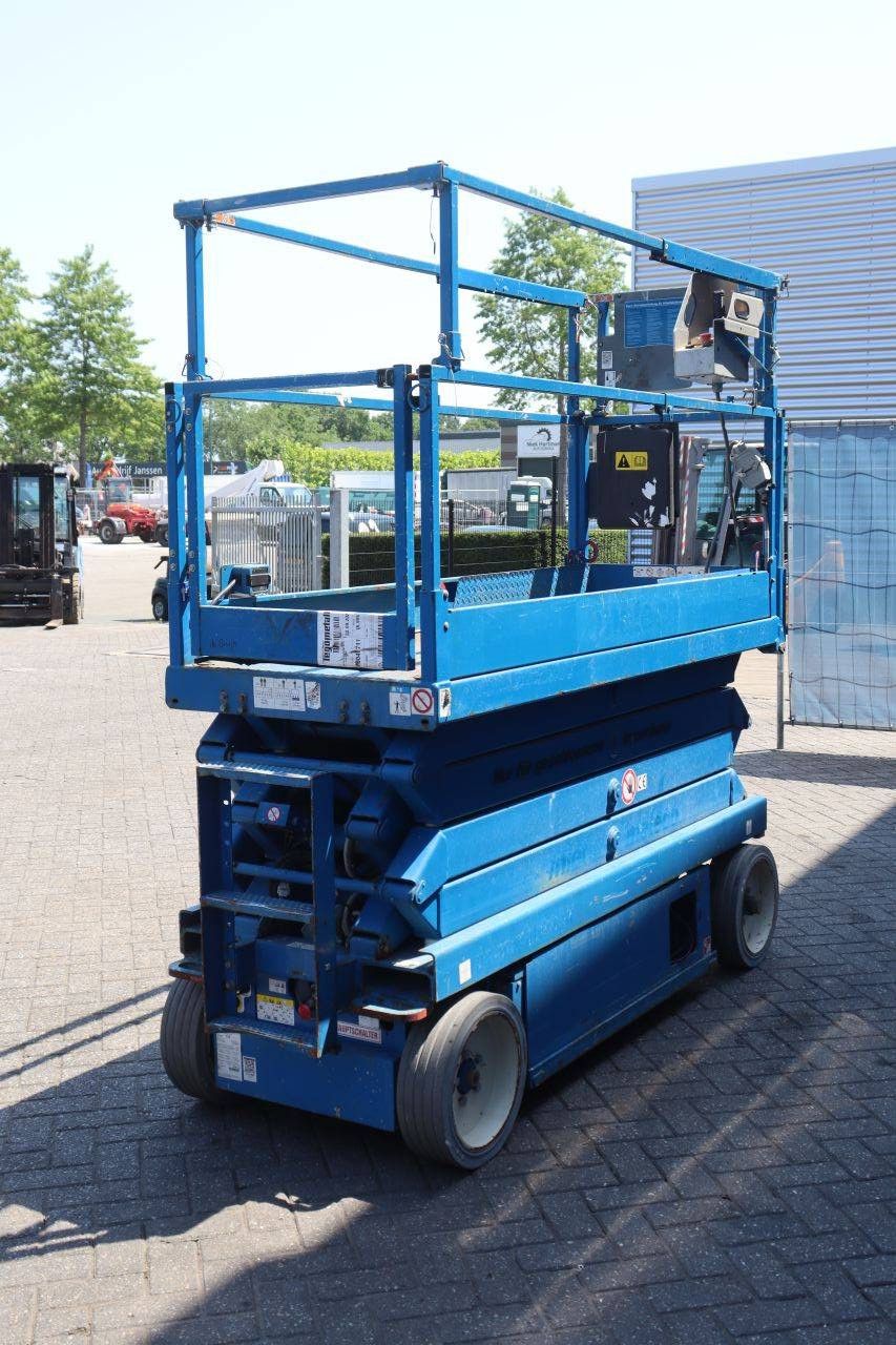 Skyjack SJIII-3226 Elektrische Scherenbühne 227 kg 9,9 m 2015