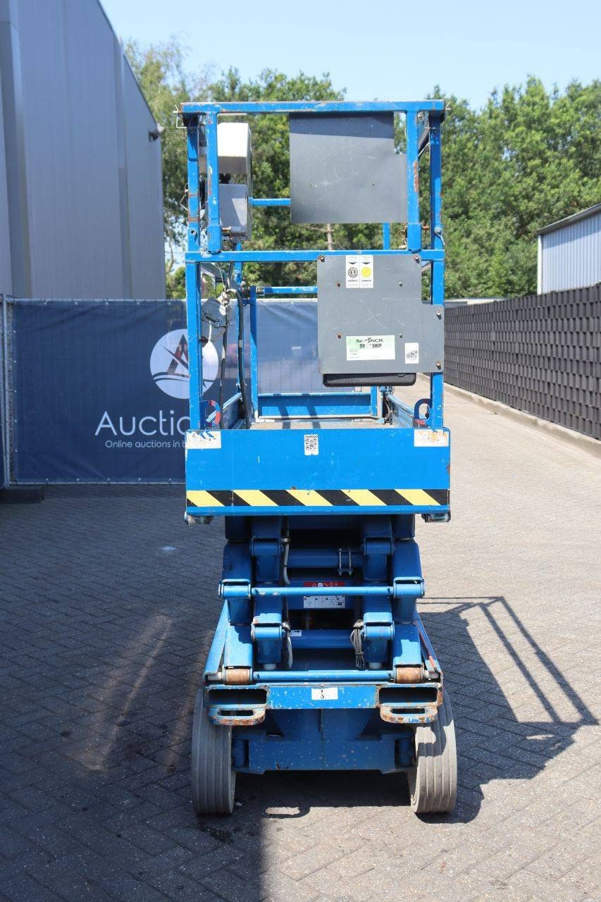 Skyjack SJIII-3226 Elektrische Scherenbühne 227 kg 9,9 m 2015
