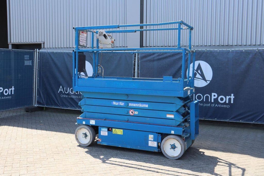 Skyjack SJIII-3226 Elektrische Scherenbühne 227 kg 9,9 m 2015