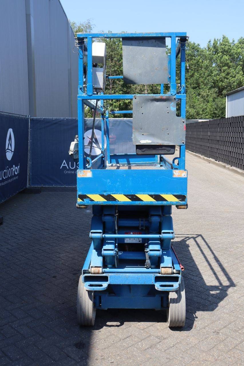Skyjack SJIII-3226 Elektrische Scherenbühne 227 kg 9,9 m 2015