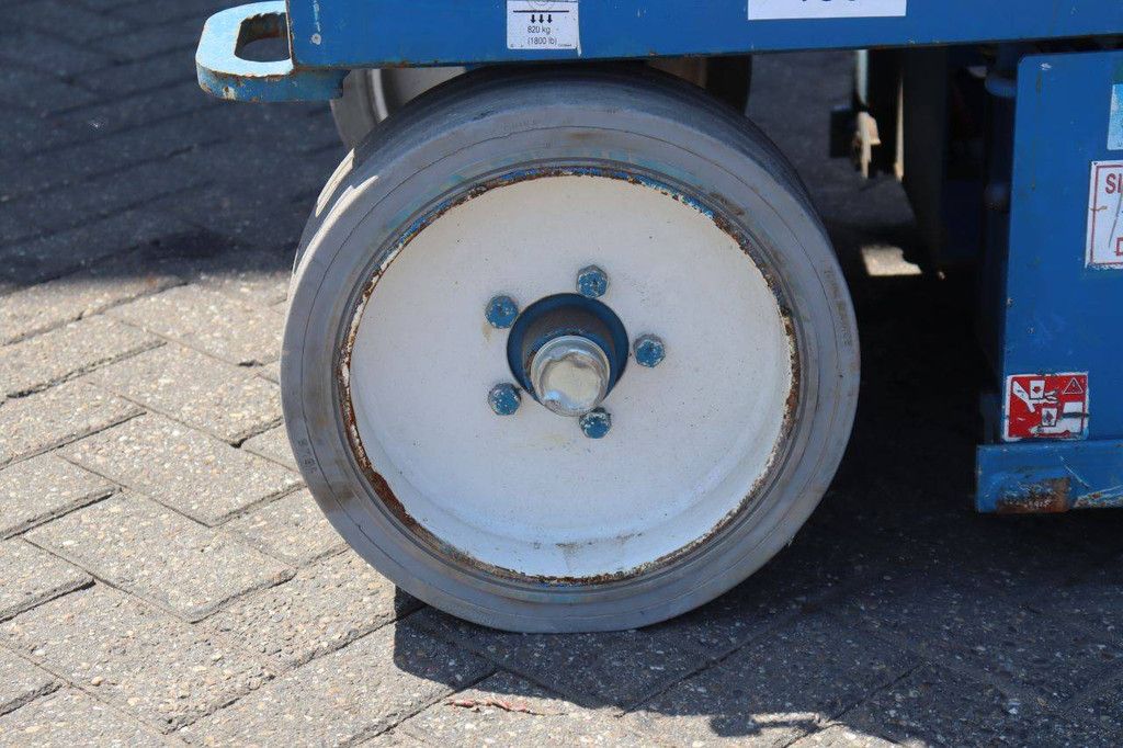 Skyjack SJIII-3226 Elektrische Scherenbühne 227 kg 9,9 m 2015