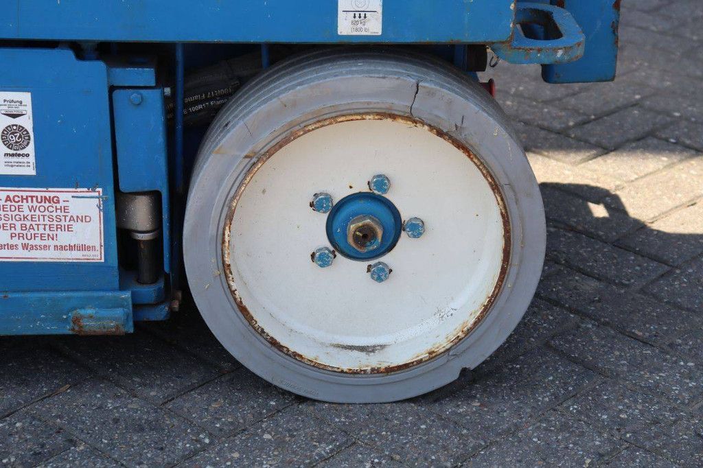 Skyjack SJIII-3226 Elektrische Scherenbühne 227 kg 9,9 m 2015
