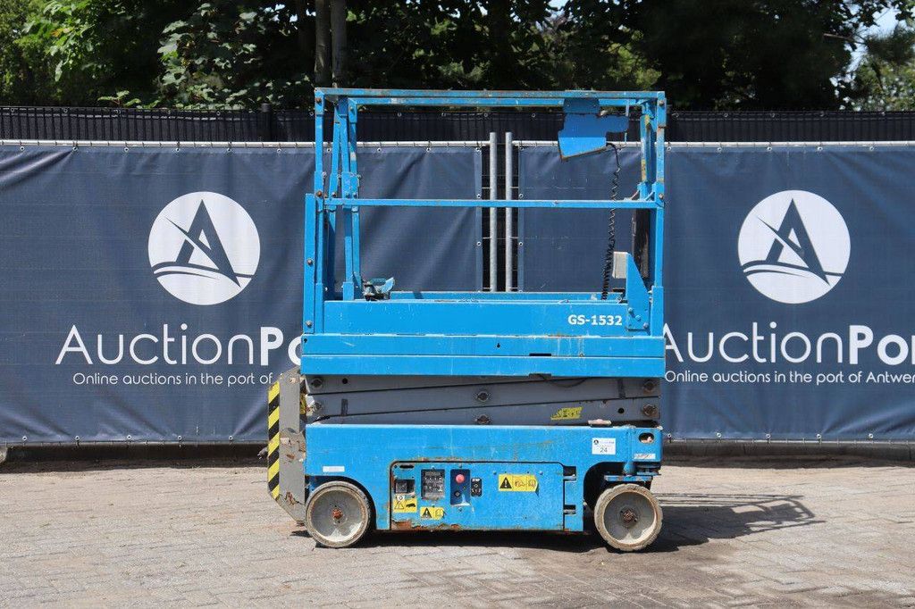 Scissor Lift Genie GS-1532 Electric 272kg 6.57m 2015