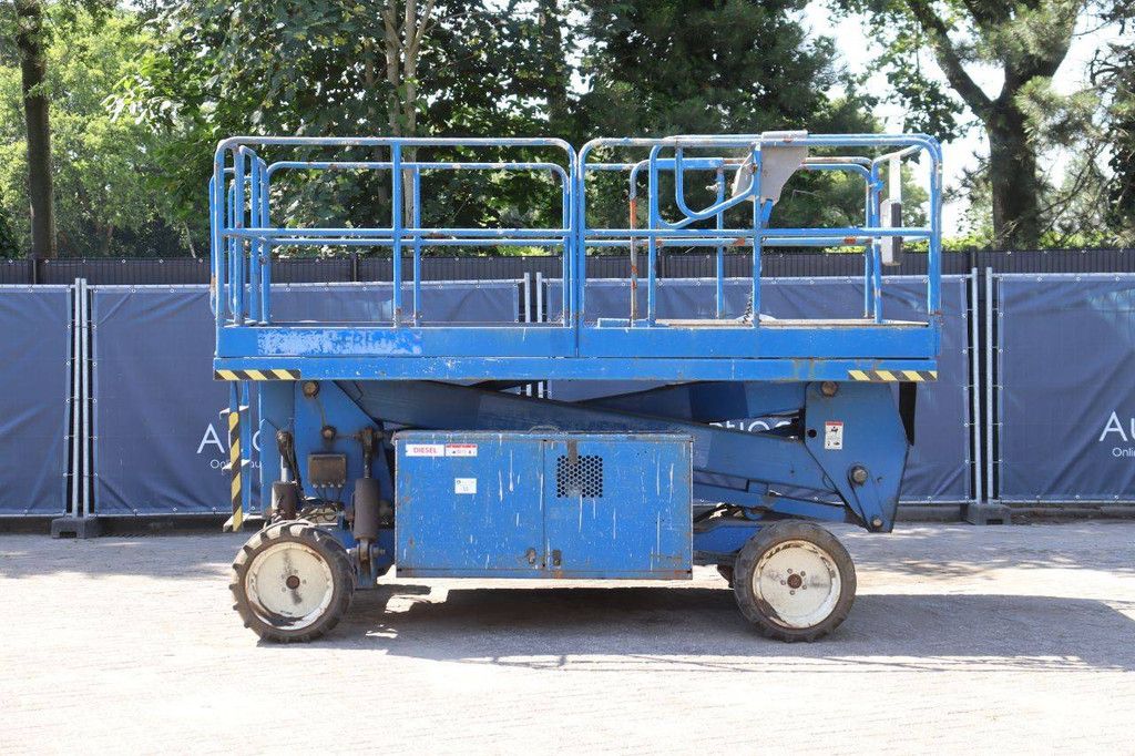 Schaarhoogwerker Upright SL26SL Diesel 680kg 9.93m
