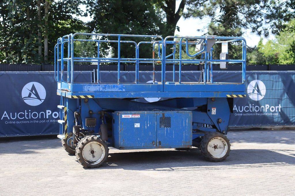 Schaarhoogwerker Upright SL26SL Diesel 680kg 9.93m