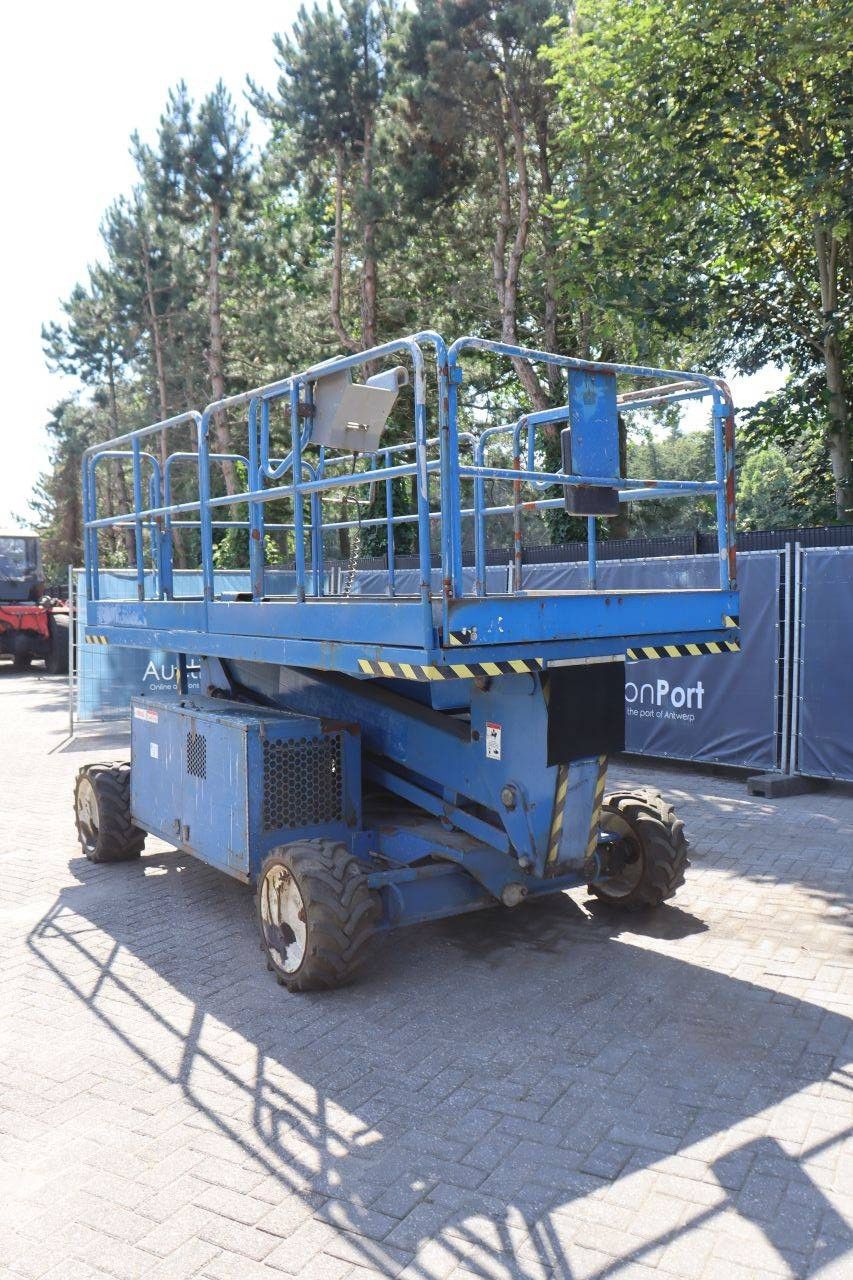 Schaarhoogwerker Upright SL26SL Diesel 680kg 9.93m
