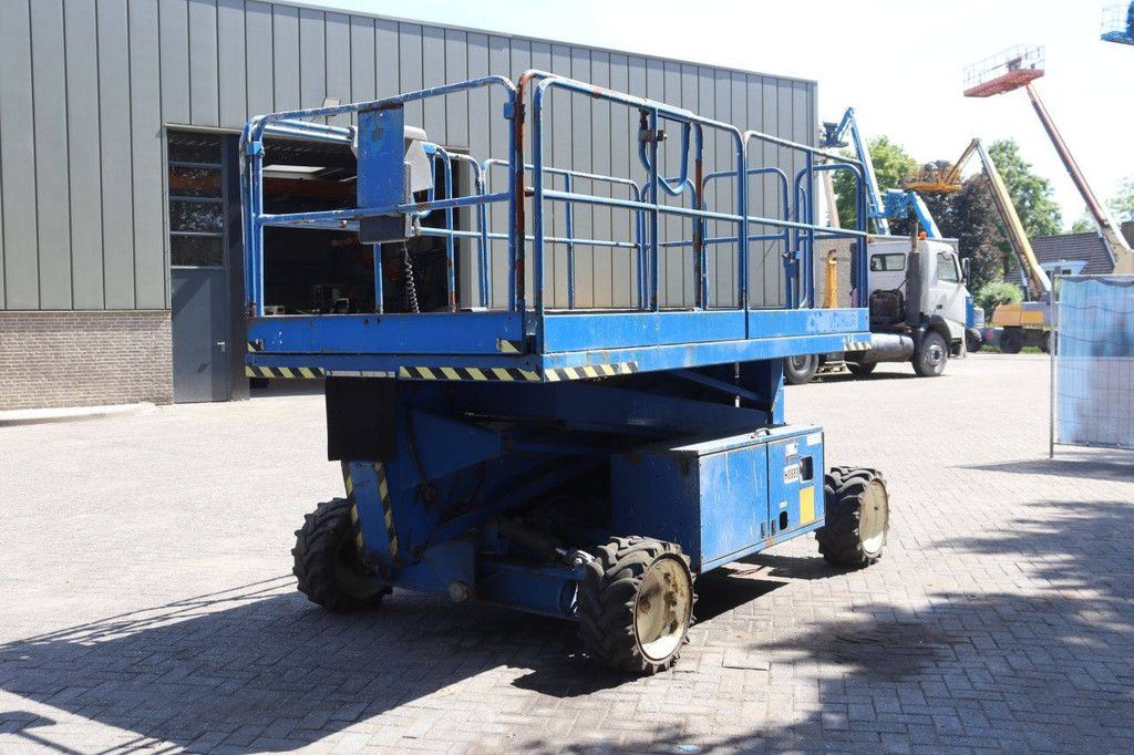 Schaarhoogwerker Upright SL26SL Diesel 680kg 9.93m