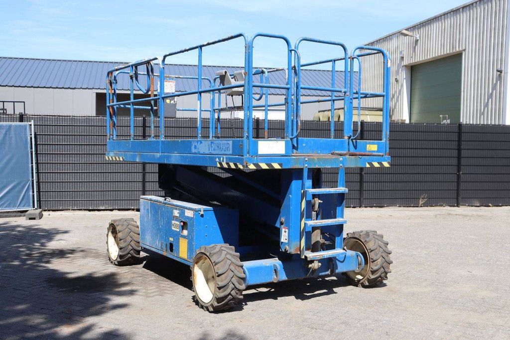 Schaarhoogwerker Upright SL26SL Diesel 680kg 9.93m
