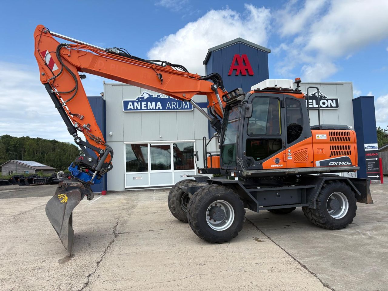 Doosan DX140W-5