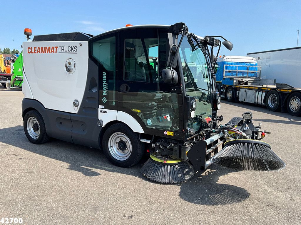 Mathieu MC 210 Azura Flex Euro 6 Stage 5 with 3-rd brush