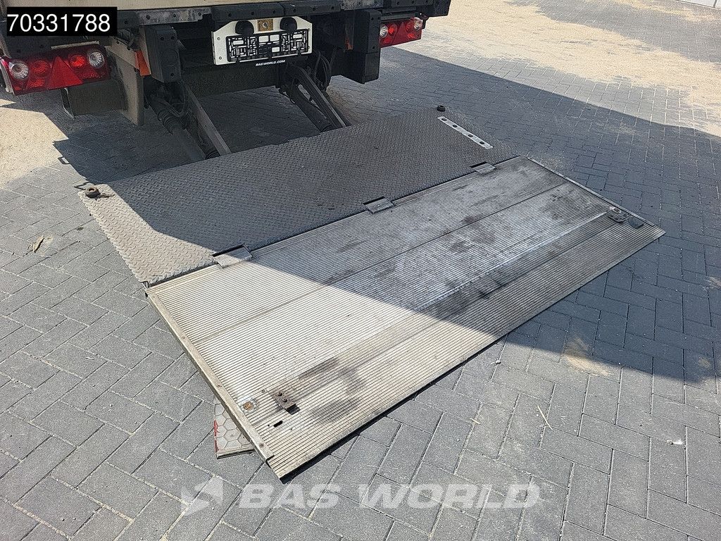 Schmitz SCB*S3B Tailgate Lift Axle 250x270cm