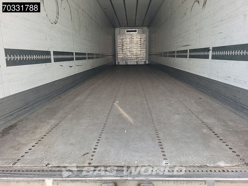 Schmitz SCB*S3B Tailgate Lift Axle 250x270cm