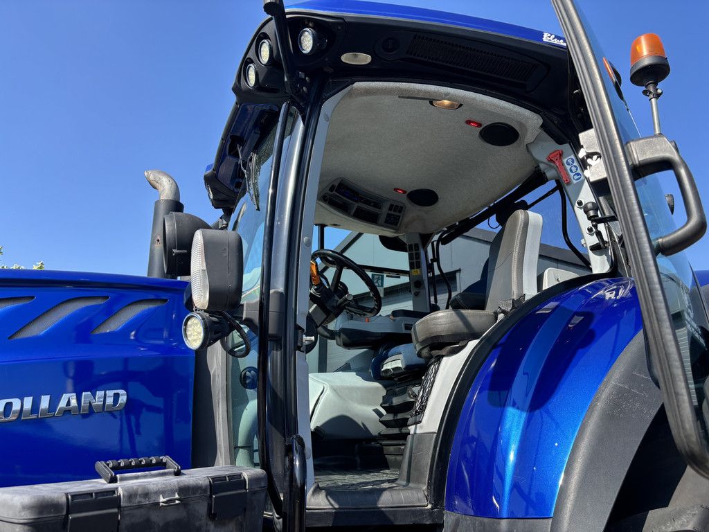 New Holland T7.315 HD AutoCommand. Fronthef, Vooras vering, RTK Gps, Bluepower uitv, 40km eco