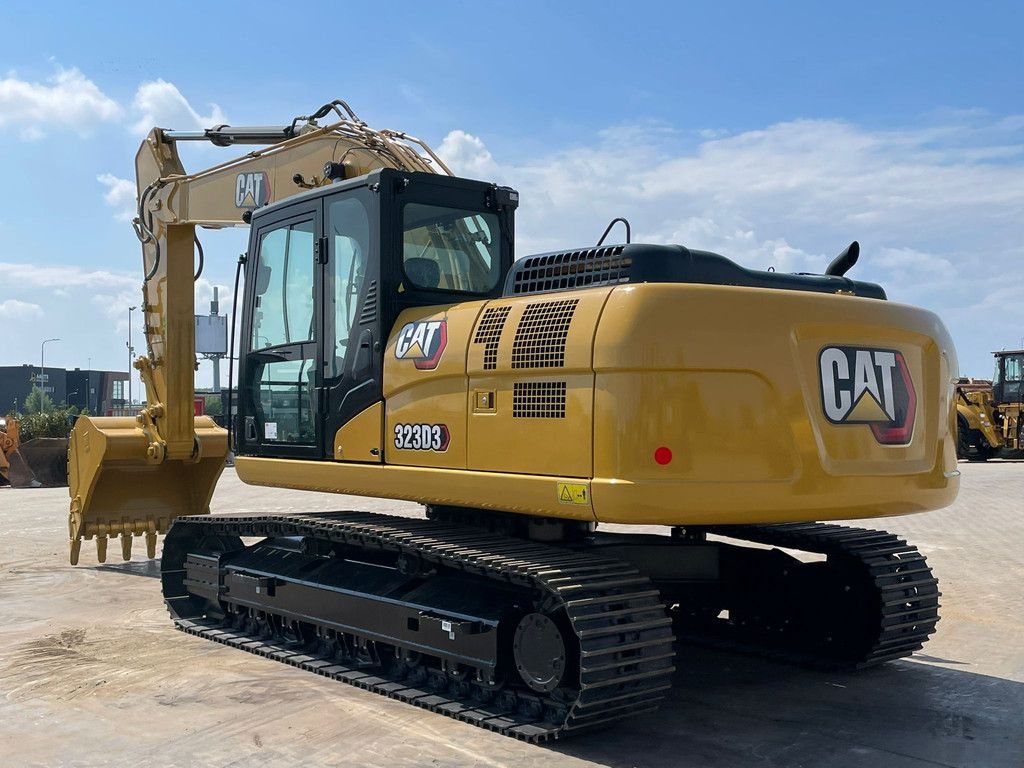 Caterpillar 323D3