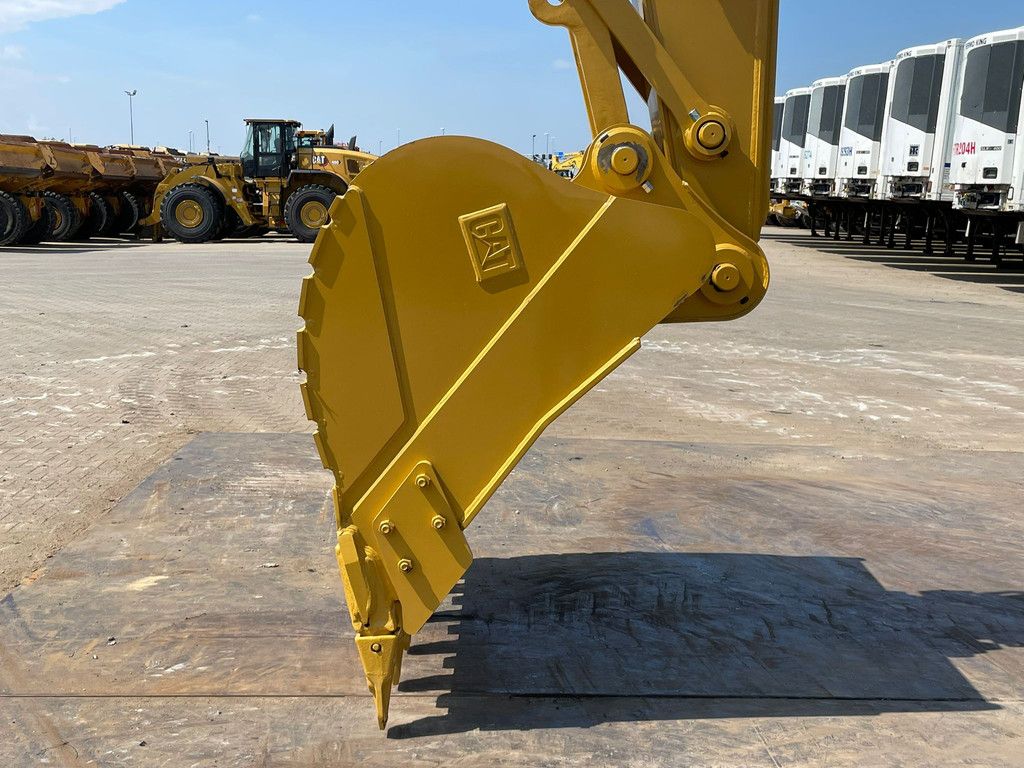 Caterpillar 323D3