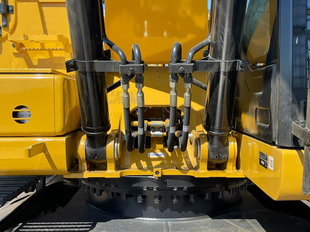 Caterpillar 323D3