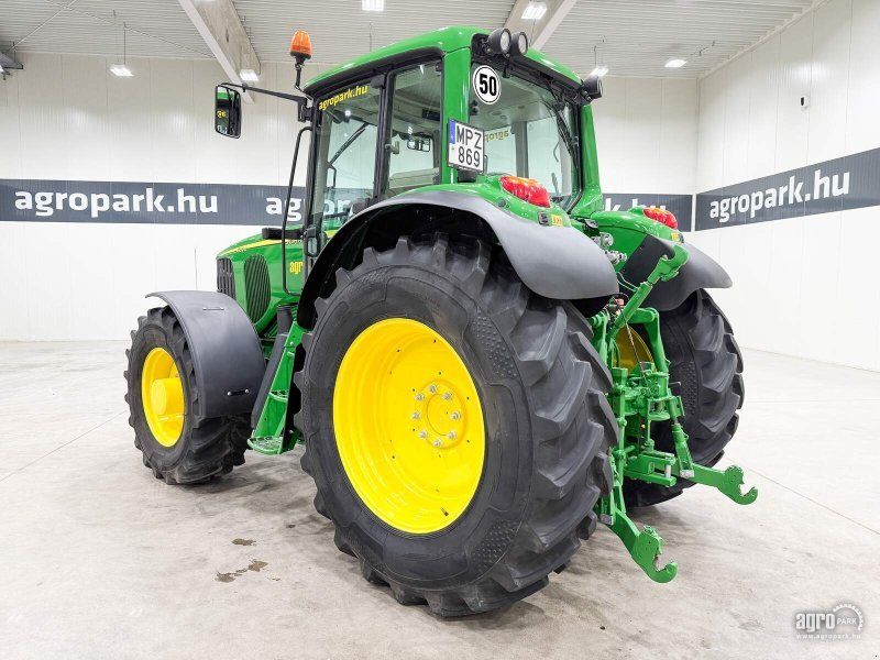 John Deere 6820