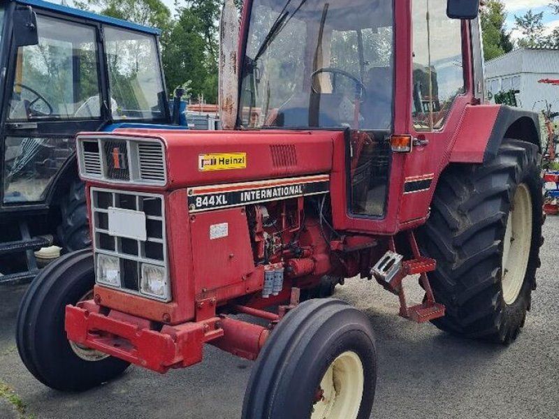 Case IH 844 XL