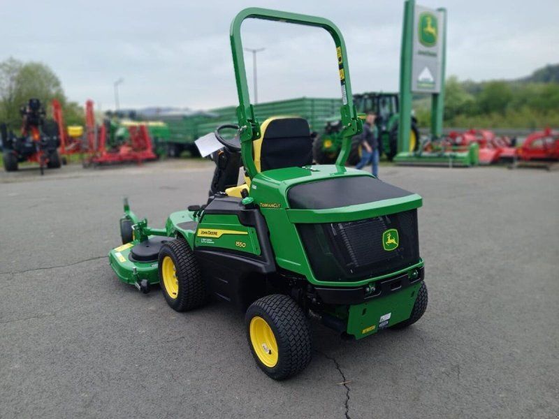 John Deere 1550